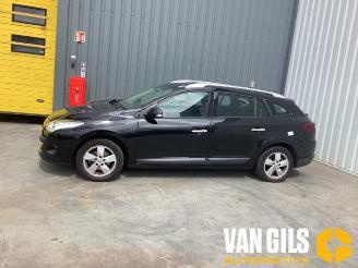 Coche siniestrado Renault Mégane Megane III Grandtour (KZ), Combi 5-drs, 2008 / 2016 1.5 dCi 90 2011/7