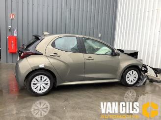 demontáž osobní automobily Toyota Yaris Yaris IV (P21/PA1/PH1), Hatchback, 2020 1.5 12V Hybrid 115 2021/7
