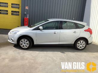 Uttjänta bilar auto Ford Focus Focus 3, Hatchback, 2010 / 2020 1.0 Ti-VCT EcoBoost 12V 100 2012/6