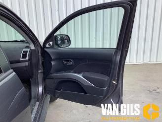 Mitsubishi Outlander  picture 11