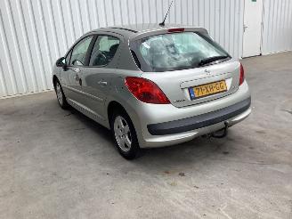 Peugeot 207/207+ 1.4 Benzine picture 4