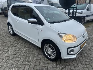 krockskadad bil auto Volkswagen Up!  2012/6