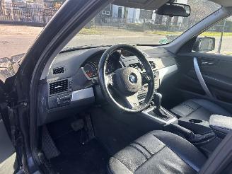 BMW X3 3.0SI picture 10