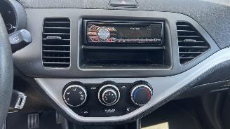 Kia Picanto  picture 11