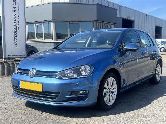 krockskadad bil auto Volkswagen Golf 1.0 TSI Connected Series AUTOMAAT 2016/12