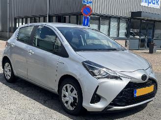 Toyota Yaris 1.5 Hybrid Active picture 3