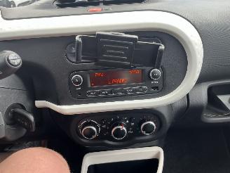 Renault Twingo 1.0 SCe Collection picture 19