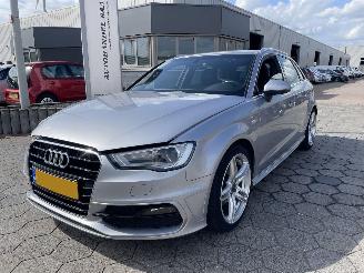 Unfallwagen Audi A3 Sportback 1.4 TFSI CoD Ambition Sport Edition 2015/10