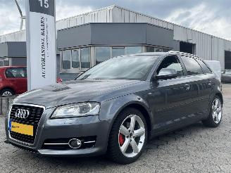 uszkodzony samochody osobowe Audi A3 Sportback 1.8 TFSI S-edition 2010/2