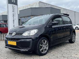 krockskadad bil auto Volkswagen Up! 1.0 BMT move up! 2018/8