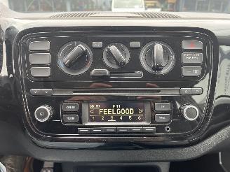 Volkswagen Up! 1.0 move up! picture 16