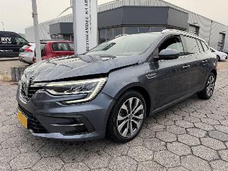 Damaged car Renault Mégane Estate 1.3 TCe 140 Techno 2023/5