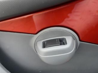 Peugeot 107 1.0-12V Urban Move picture 15