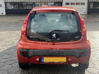 Peugeot 107 1.0-12V Urban Move picture 5