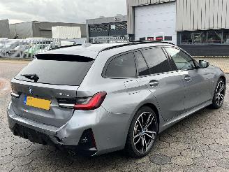 BMW 3-serie 330e M  xDrive picture 4