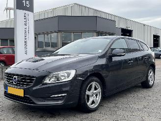 damaged passenger cars Volvo V-60 1.6 D2 Kinetic 2015/3