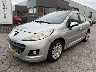 Peugeot 207 1.4 VTi Urban Move picture 3