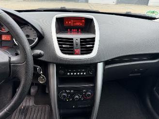 Peugeot 207 1.4 VTi Urban Move picture 20