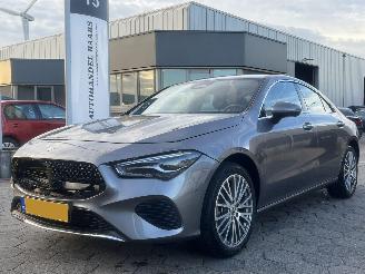 Vaurioauto  passenger cars Mercedes Cla-klasse 250 e Luxury Line 2023/9
