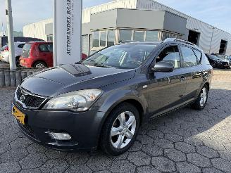 Avarii autoturisme Kia Cee d Sporty Wagon 1.4 CVVT Navigator Plus Pack 2012/4