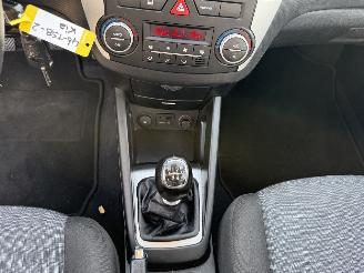 Kia Cee d Sporty Wagon 1.4 CVVT Navigator Plus Pack picture 20