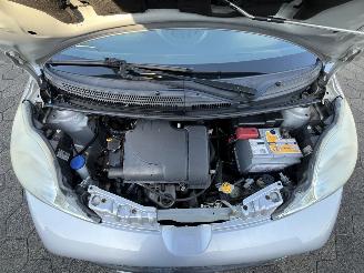 Peugeot 107 1.0-12V Urban Move picture 7