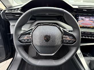 Peugeot 308 1.2 PureTech Allure picture 18