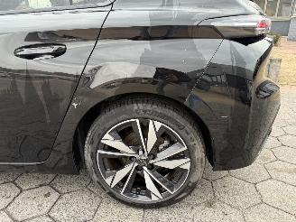 Peugeot 308 1.2 PureTech Allure picture 9