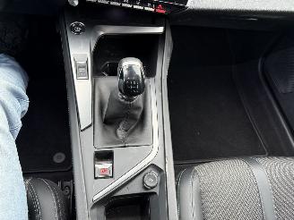 Peugeot 308 1.2 PureTech Allure picture 22