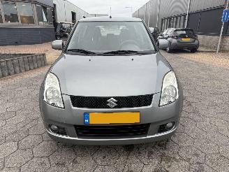 Suzuki Swift 1.5 Exclusive picture 2