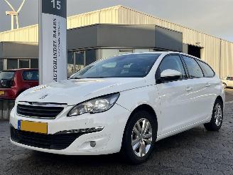 krockskadad bil auto Peugeot 308 SW 1.2 PureTech Allure 2015/1