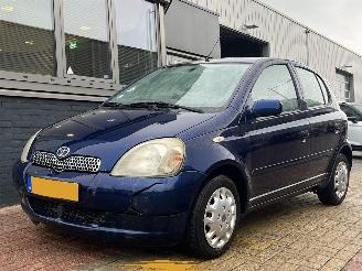 uszkodzony samochody osobowe Toyota Yaris 1.3-16V VVT-i Sol AUTOMAAT 2001/3