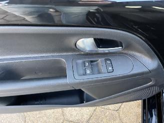 Volkswagen Up! 1.0 move up! BlueMotion picture 16