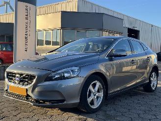 Auto incidentate Volvo V-40 2.0 T2 R-Design 2015/1