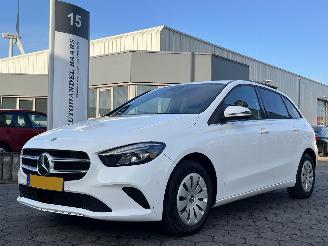 Vaurioauto  passenger cars Mercedes B-klasse 200d AUTOMAAT 2022/5