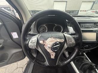 Nissan Navara 2.3 dCi 4X4 King Cab picture 16