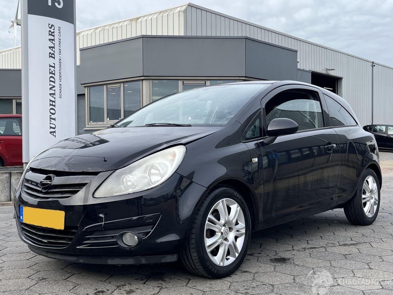 Opel Corsa 1.4-16V Color Edition