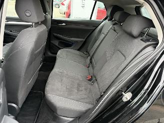 Volkswagen Golf 1.0 eTSI Life Business picture 10