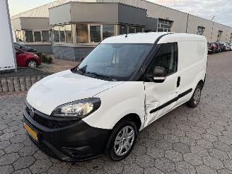 skadebil bedrijf Opel Combo Cargo 1.3 MJ L1H1 Actual 2018/4