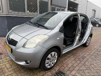 Toyota Yaris 1.0 VVTi Terra picture 3