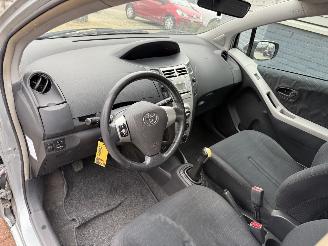 Toyota Yaris 1.0 VVTi Terra picture 17