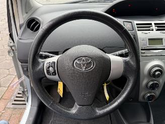 Toyota Yaris 1.0 VVTi Terra picture 17