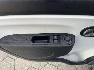 Renault Twingo 1.0 SCe Collection picture 14