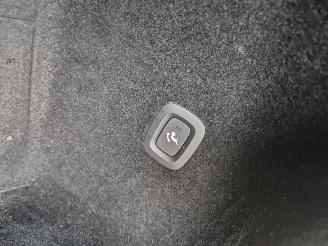 Volvo V-60 2.0 B3 Momentum Advantage picture 17