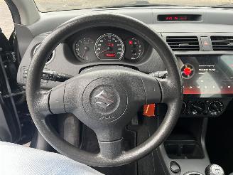 Suzuki Swift 1.3 Base picture 15