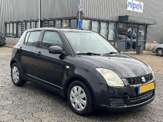 Suzuki Swift 1.3 Base picture 3