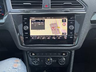 Volkswagen Tiguan 2.0 TSI 4Motion Highline Business R picture 24