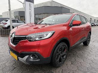 damaged passenger cars Renault Kadjar 1.2 TCe Bose 2015/8