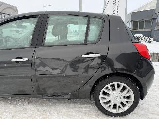 Renault Clio 1.6-16V INITIALE PARIS  PANO picture 7