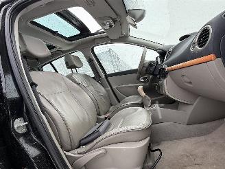 Renault Clio 1.6-16V INITIALE PARIS  PANO picture 16